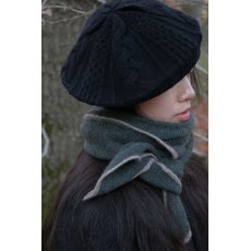 Oats & Rice Austen Spindle-shaped Knitted Cashmere Scarf Emerald Green Oats & Rice Austen Spindle-shaped Knitted Cashmere Scarf Emerald Green