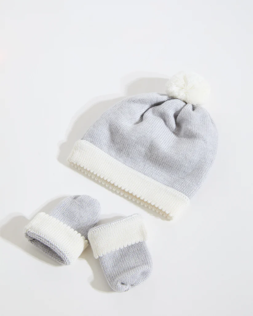 100% Merino Newborn Baby Hat and Mittens - Grey 100% Merino Newborn Baby Hat and Mittens - Grey