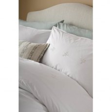 Laura Ashley Keeleigh Posy White Bedding Laura Ashley Keeleigh Posy White Bedding