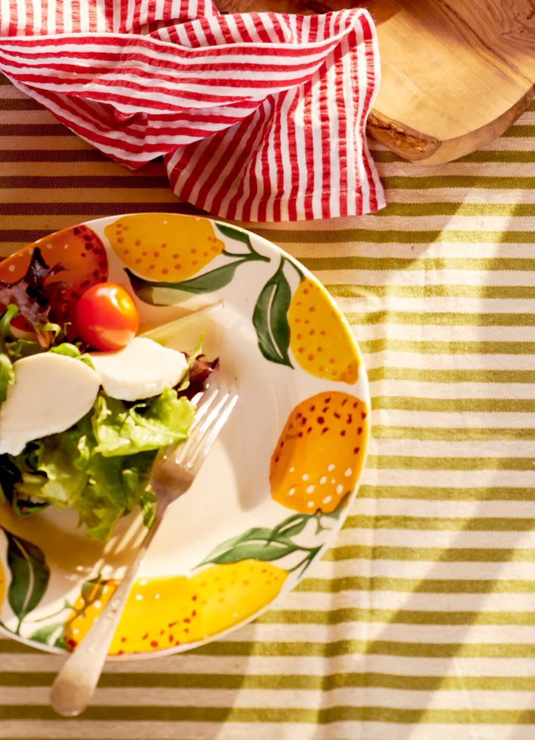 Emma Bridgewater Oranges & Lemons Medium Dinner Plate 8.5 Inch Emma Bridgewater Oranges & Lemons Medium Dinner Plate 8.5 Inch