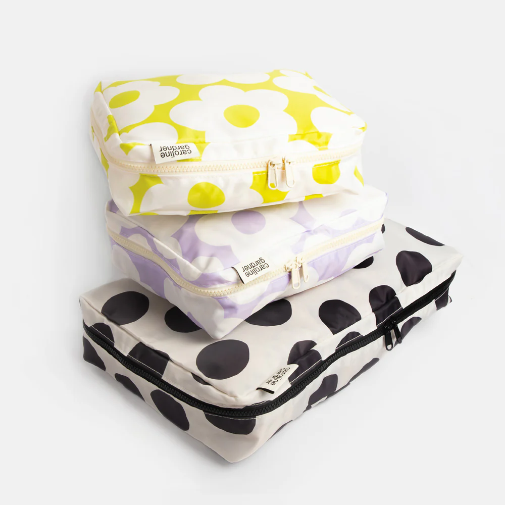 Caroline Gardner Mono Spot/Flower Set of 3 Packing Cubes Caroline Gardner Mono Spot/Flower Set of 3 Packing Cubes