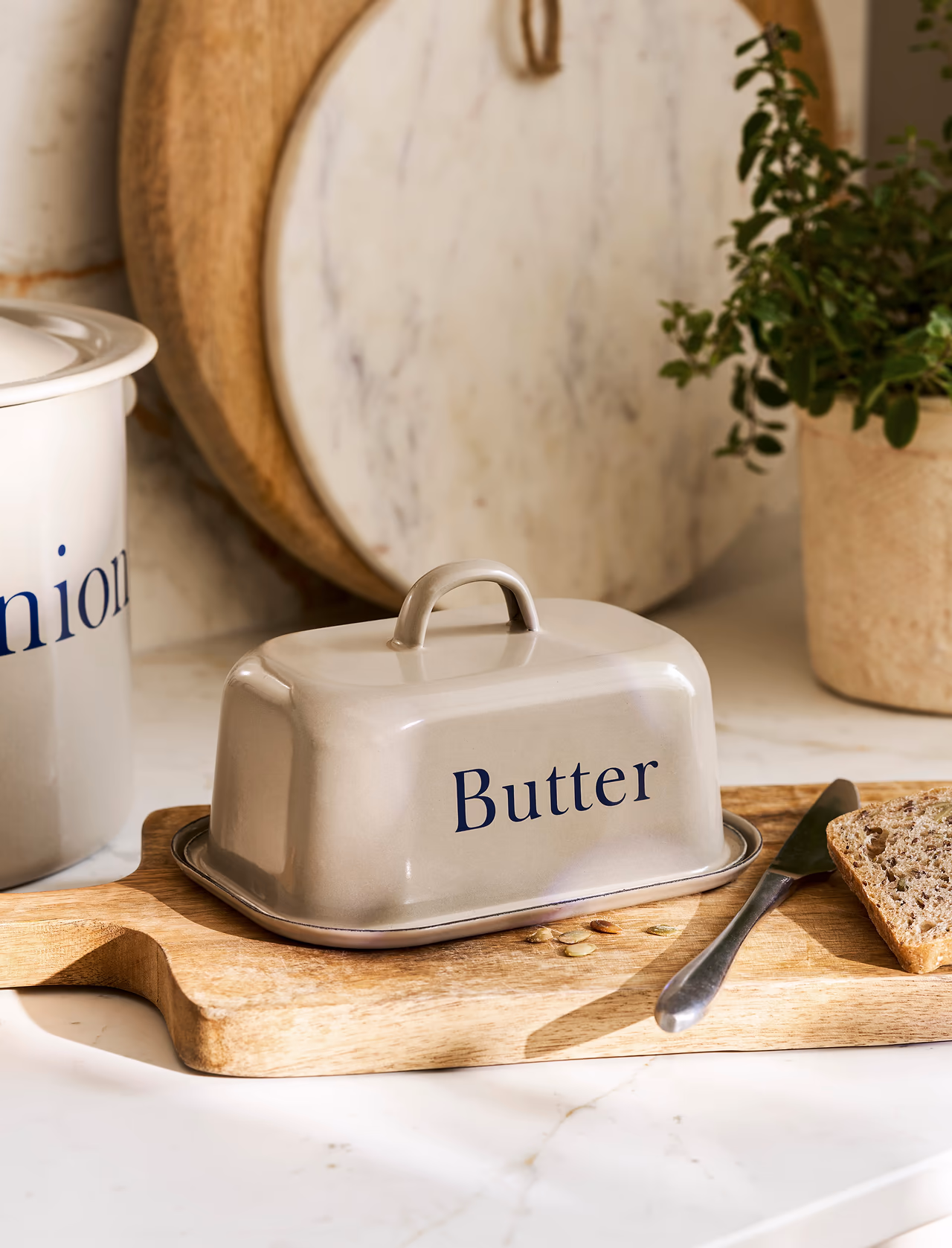 Garden Trading Enamel Butter Dish With Lid - Truffle Garden Trading Enamel Butter Dish With Lid - Truffle