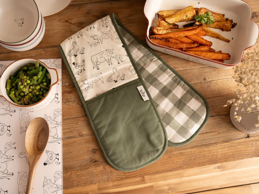 Woodbury Lane Double Oven Gloves Woodbury Lane Double Oven Gloves