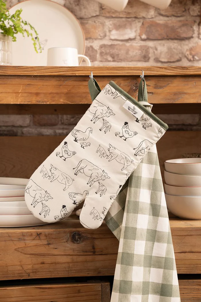 Woodbury Lane Oven Mitt Woodbury Lane Oven Mitt