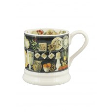 Emma Bridgewater Christmas Dresser 1/2 Pint Mug Emma Bridgewater Christmas Dresser 1/2 Pint Mug