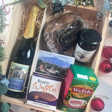 Portmeirion Afternoon Tea Treats Box Hamper (with Prosecco) Portmeirion Afternoon Tea Treats Box Hamper (with Prosecco)