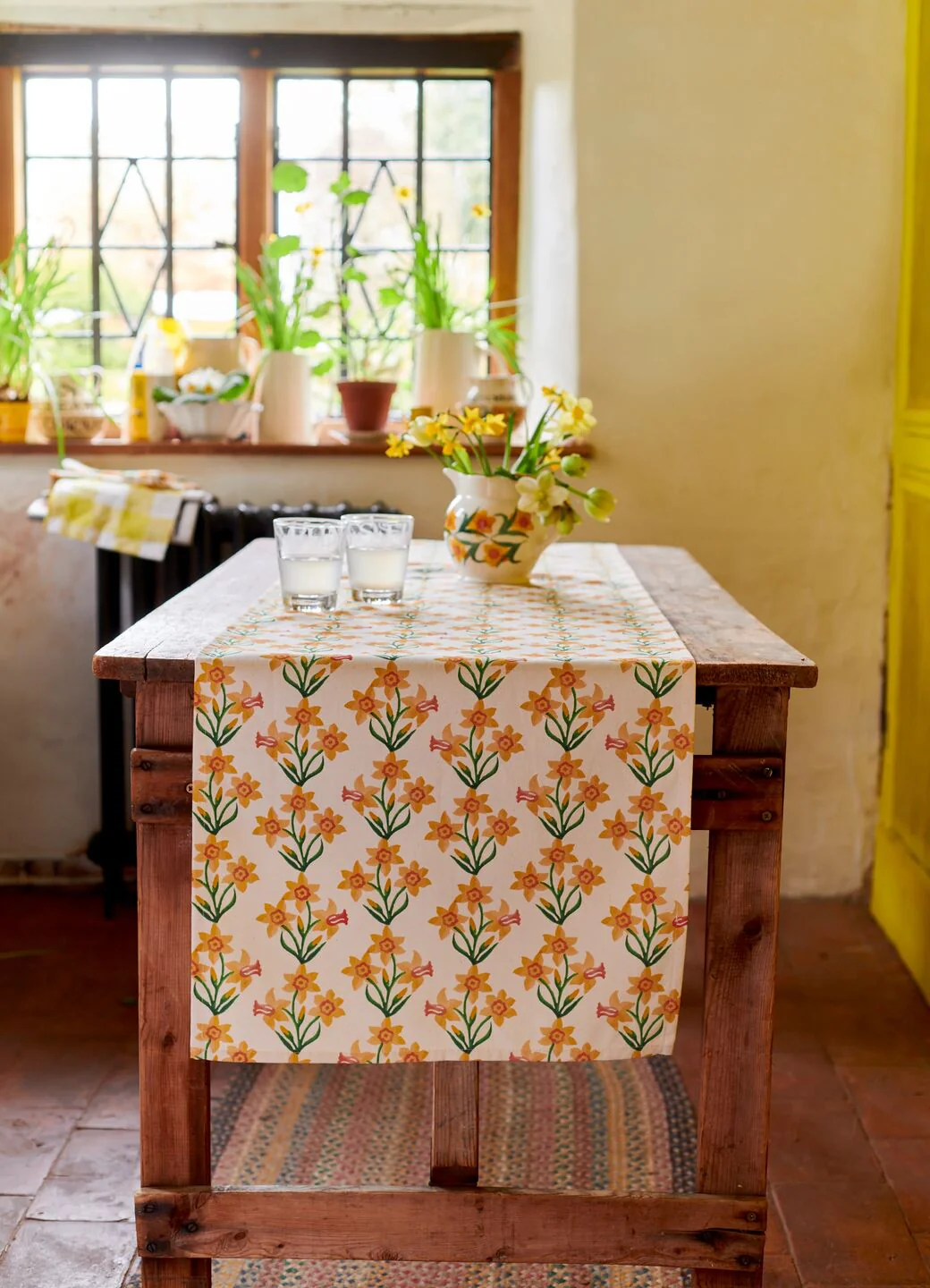 Emma Bridgewater Windblown Daffodils Runner Emma Bridgewater Windblown Daffodils Runner