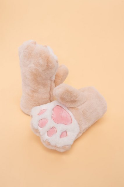 Powder Kids Bear Paw Fluffy Mittens - Cream