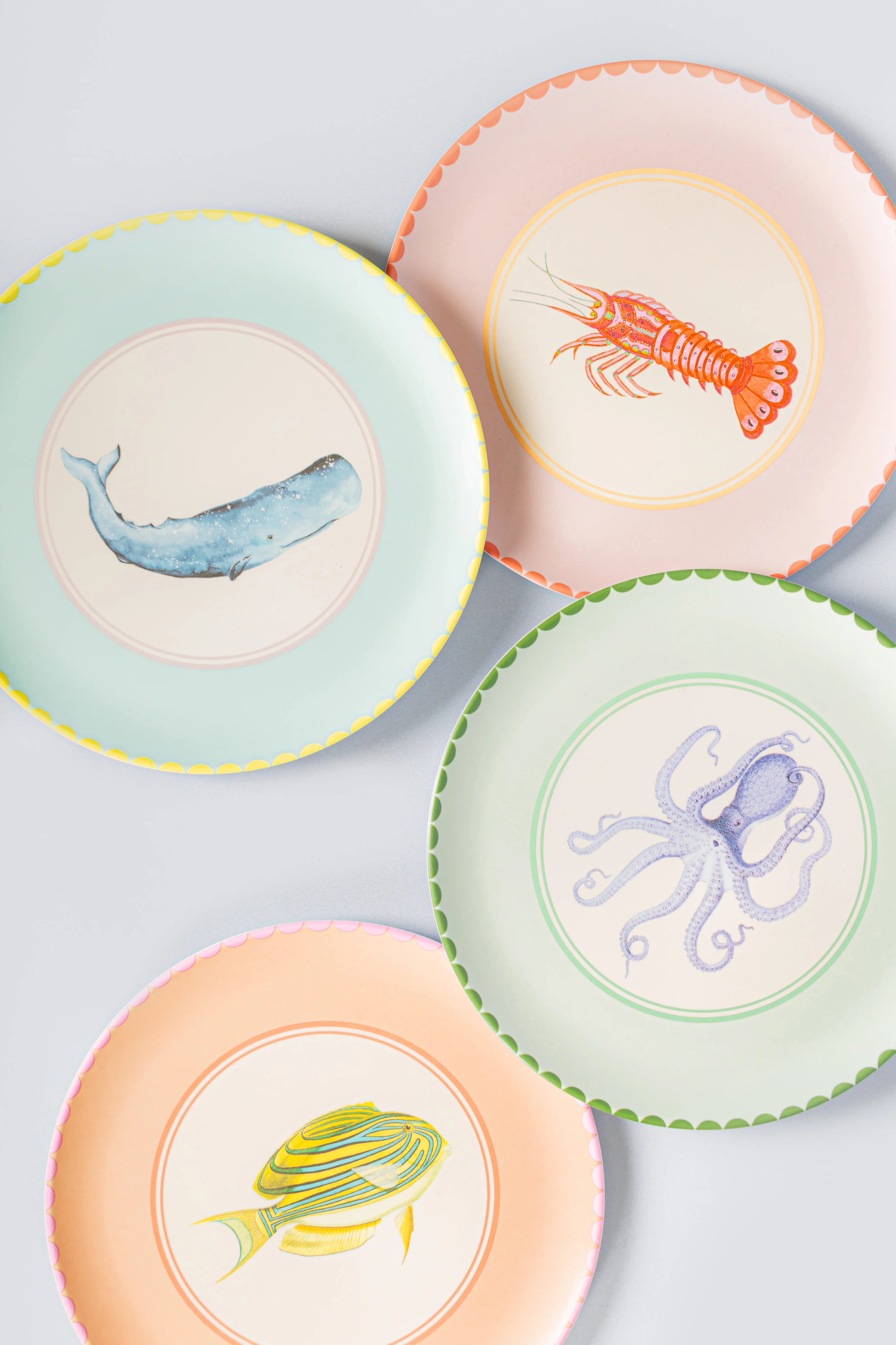 Yvonne Ellen Melamine Dinner Picnic Plates - Set of 4