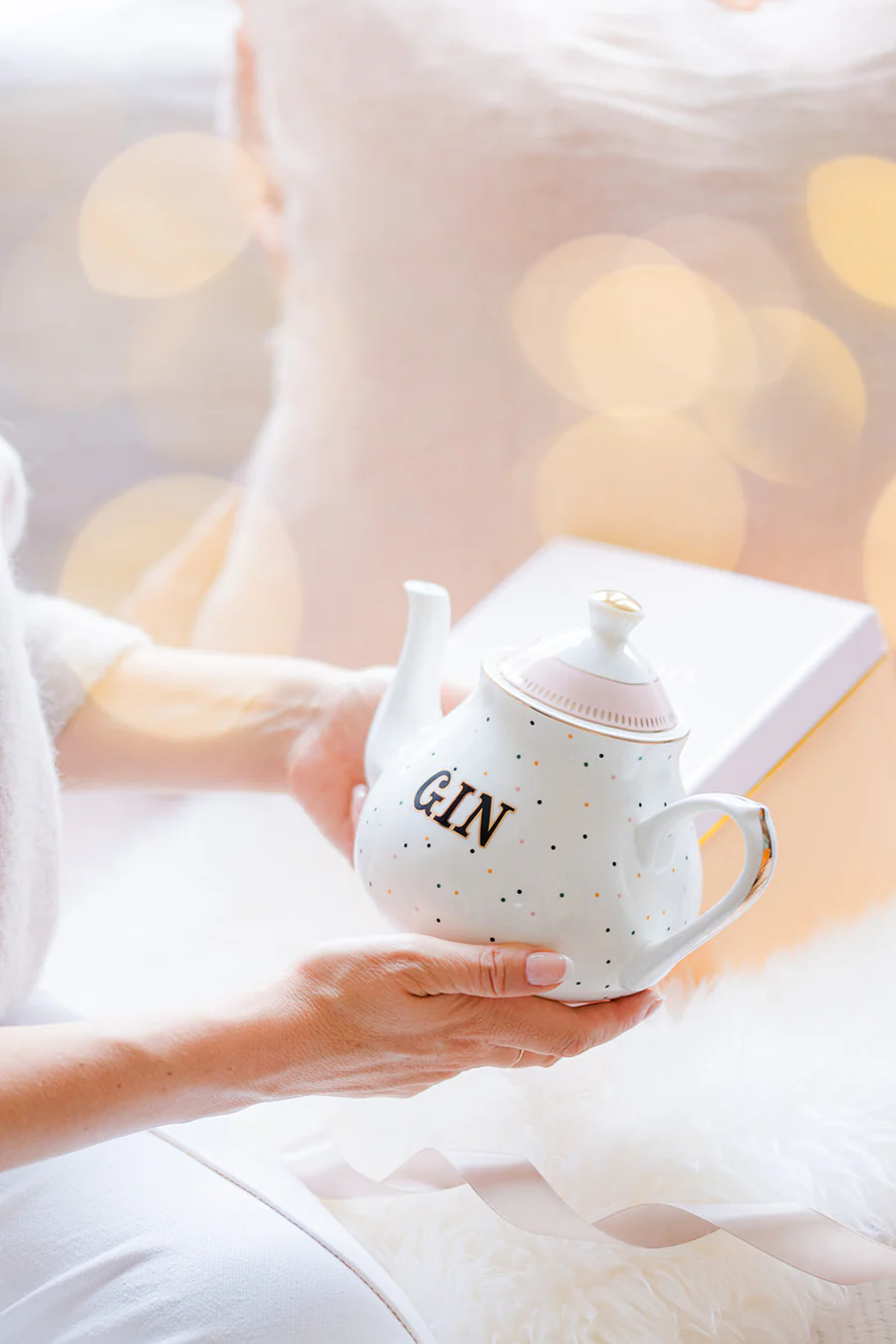 Yvonne Ellen Gin Teapot