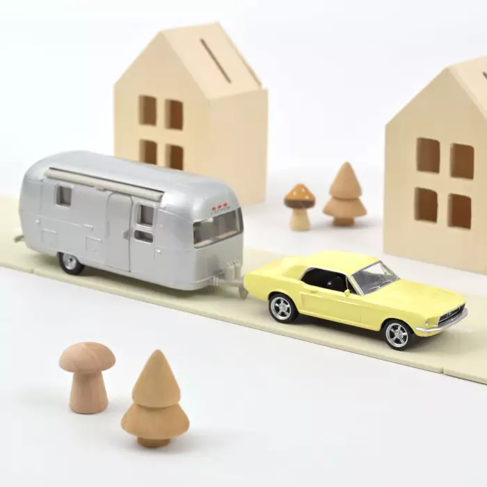 Norev Ford Mustang 1968 Yellow & Airstream Caravan Jet Car 1:43