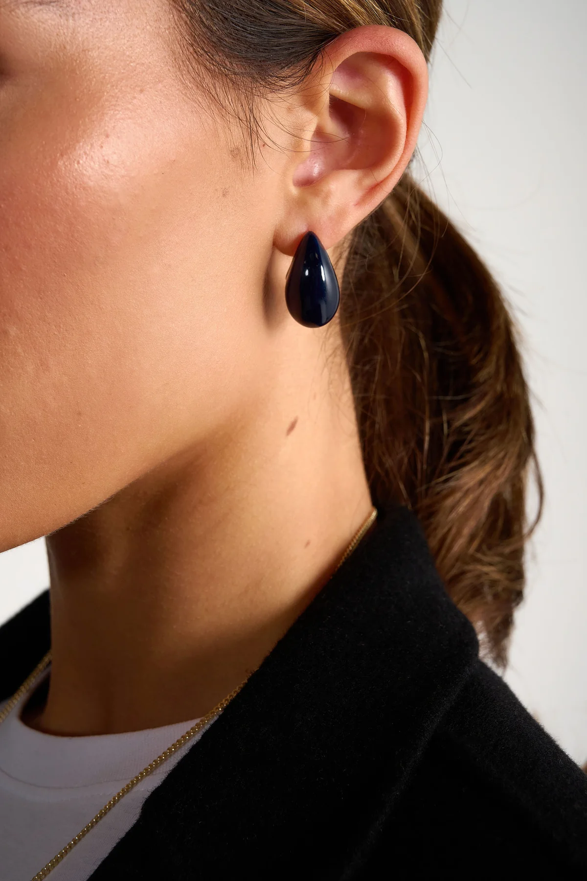 Tutti & Co Hush Earrings Navy Enamel