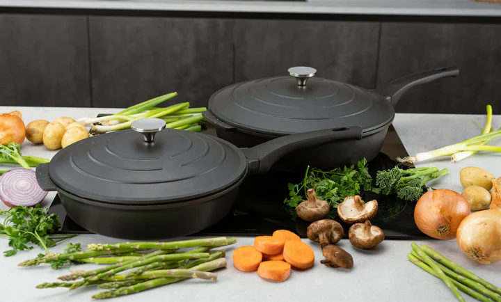 Grunwerg Commichef Cast Aluminium All-In-One-Pan - Black