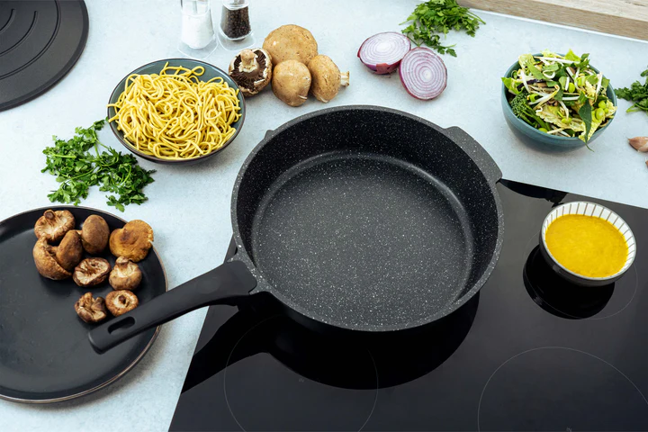 Grunwerg Commichef Cast Aluminium All-In-One-Pan - Black